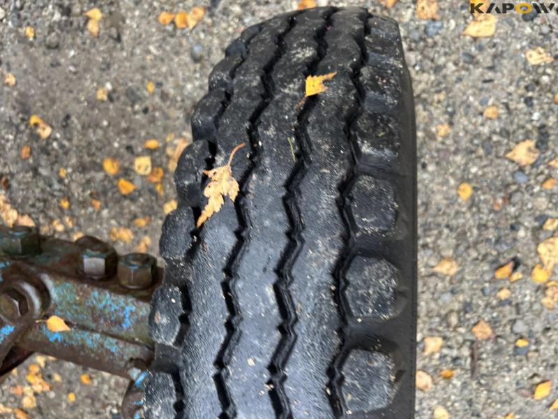 Fordson Super Major 2 WD tractor 17