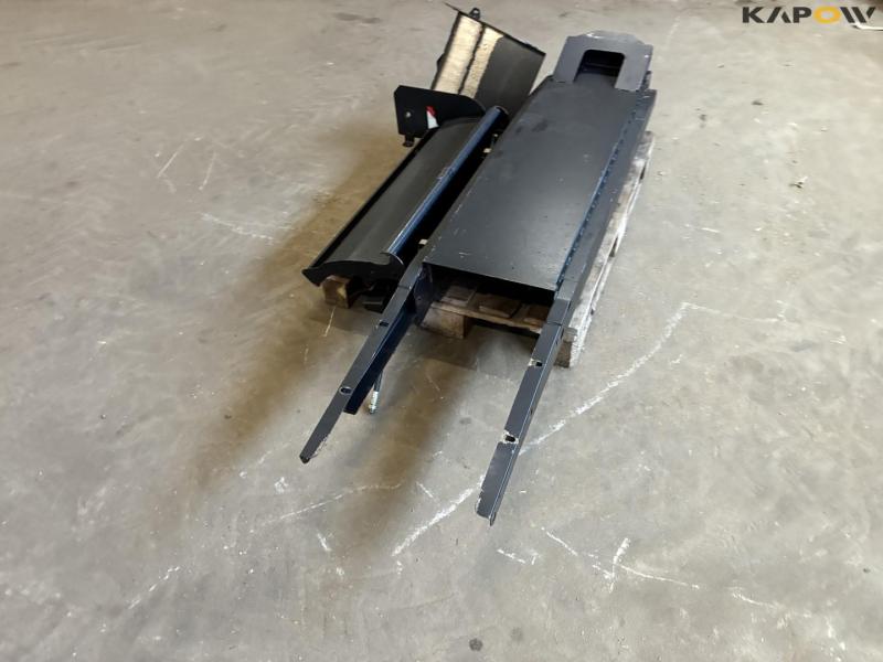 Extension spout for new Holland Fr. mower 4