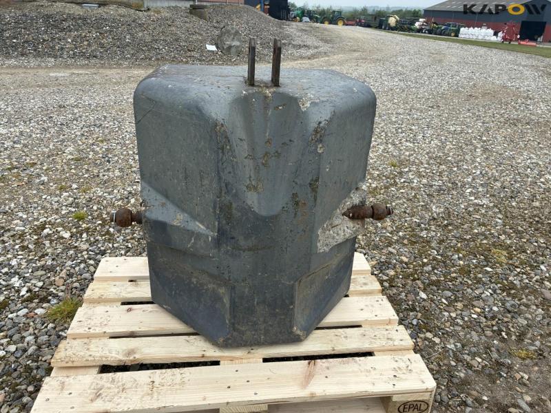 Front block 800kg 3