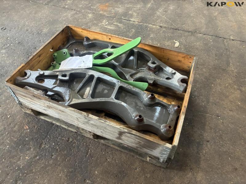 Front loader bracket for Fendt 516 7