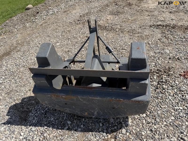 Front weight 2