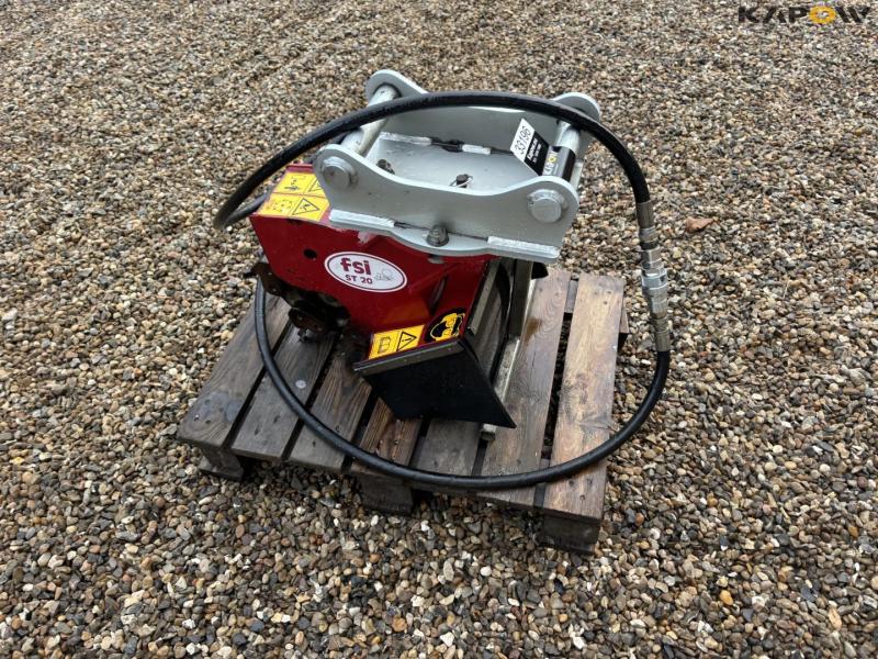 FSI ST20H stump grinder with S40 hitch 6