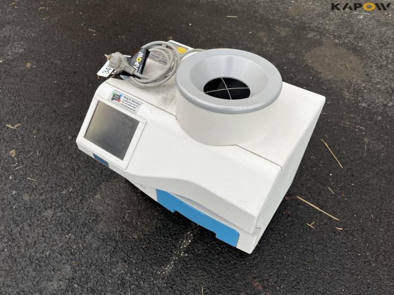 Grain moisture meter 1