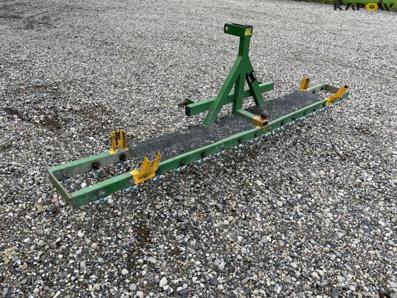 Three-point hitch 3