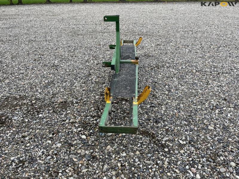 Three-point hitch 4