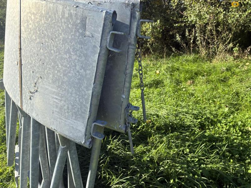 Galvanized feed fence 8