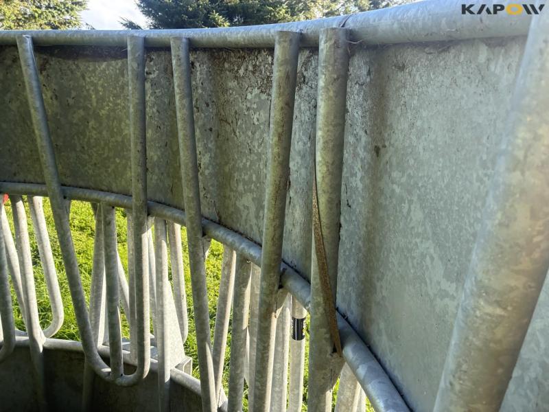 Galvanized feed fence 19