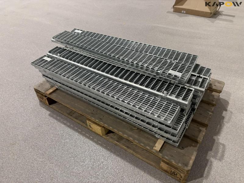 Galvanized grating 5