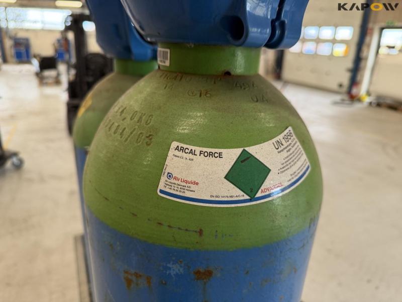 Gas cylinder arch with contents 19
