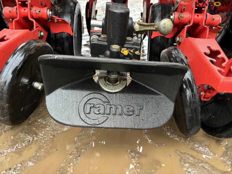 Gaspardo 12 row corn seeder 42