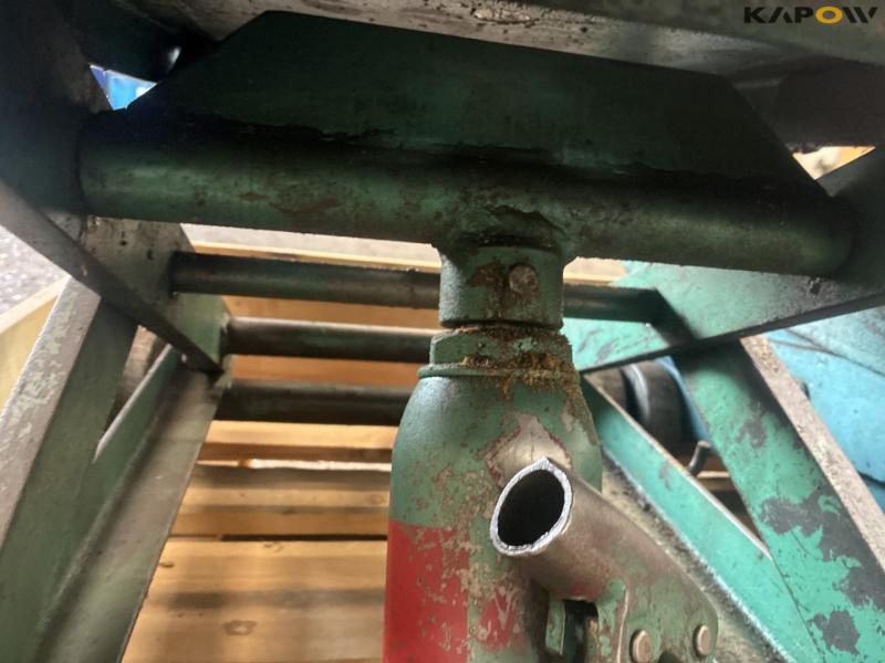 Gearbox jacks 13