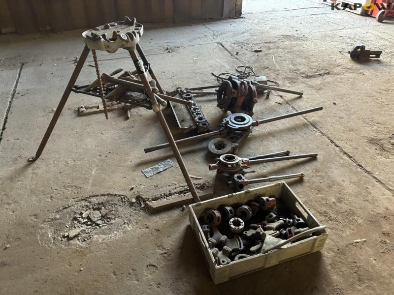 Thread cutting equipment 2