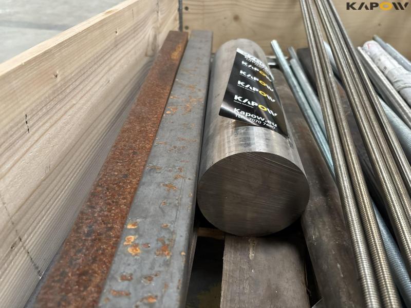 Threaded rods and iron 8