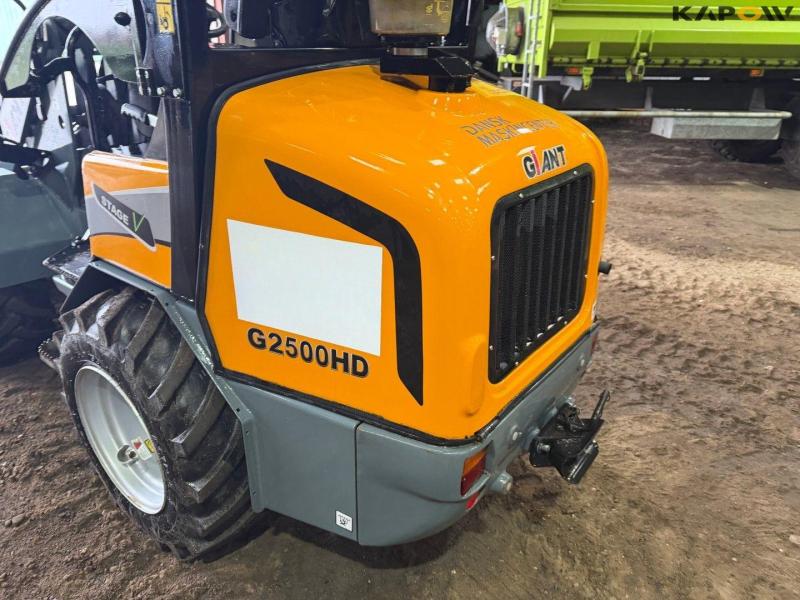 Giant G2500 HD skid steer loader 23