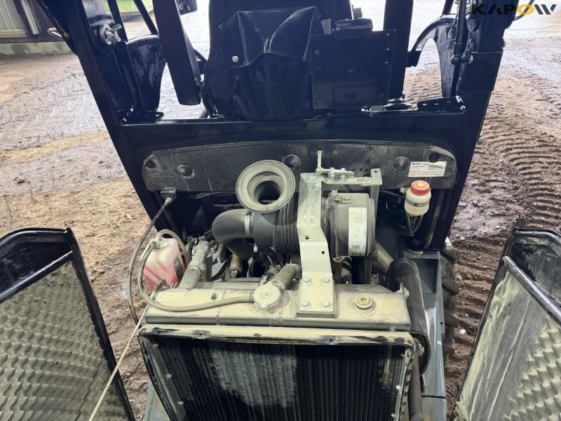 Giant G2500 HD skid steer loader 24