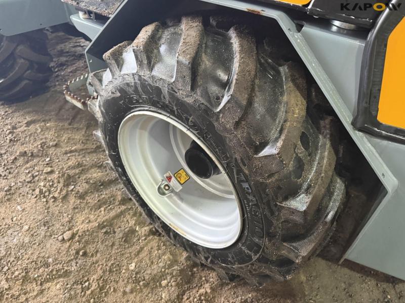 Giant G2500 HD skid steer loader 41