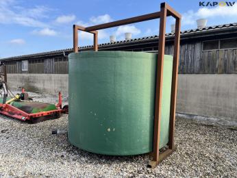 Fiberglass storage tank