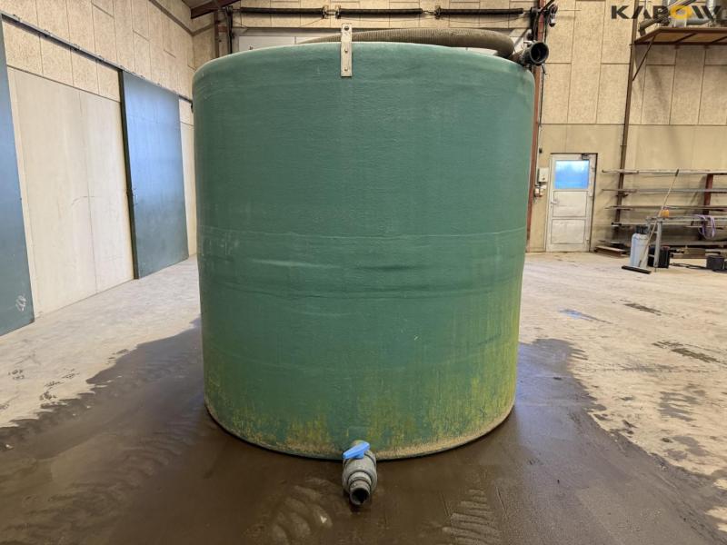 Fiberglass tank 8000 liters 2