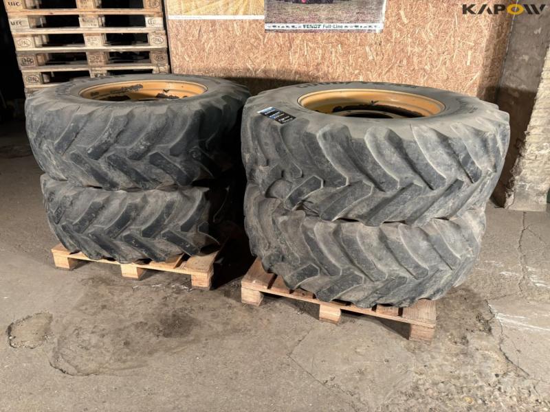 Good Year 440/80-R28 complete wheels 1