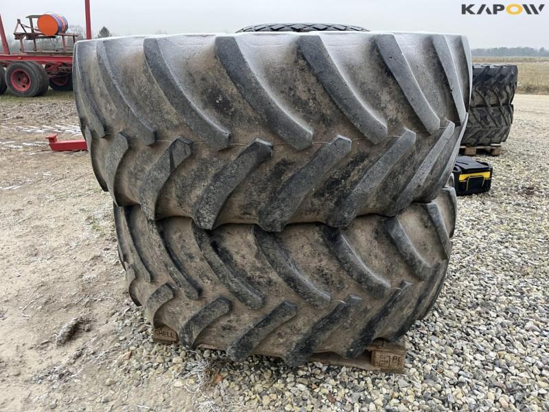 Good Year 650/65-R38 tires 4