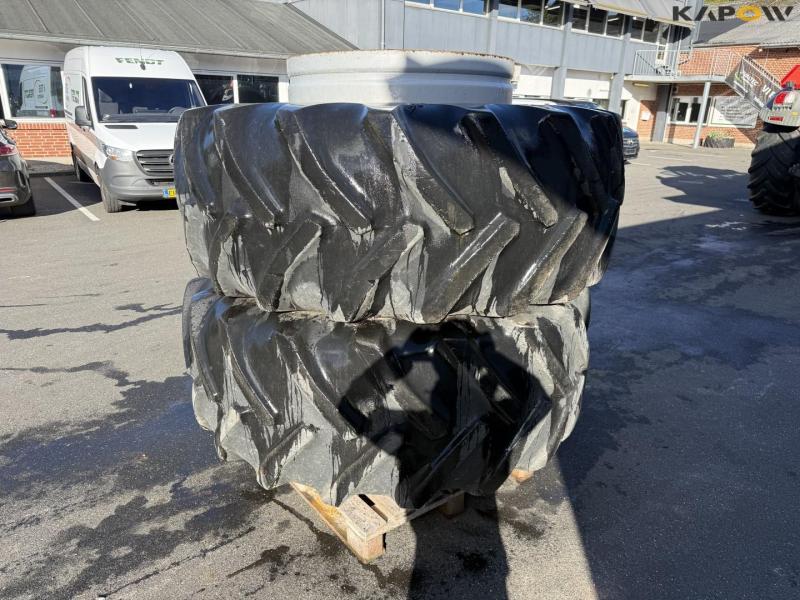 GoodYear 710/70-R38 twin wheels 5