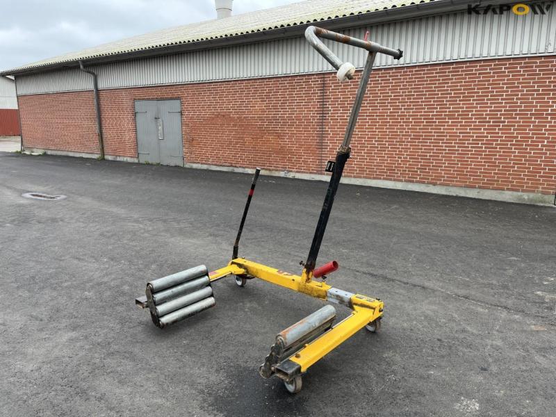 Gothia wheeled cart 1