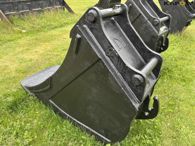 Excavator bucket 60 cm with S60 hitch 6