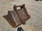 Excavator bucket with teeth 4