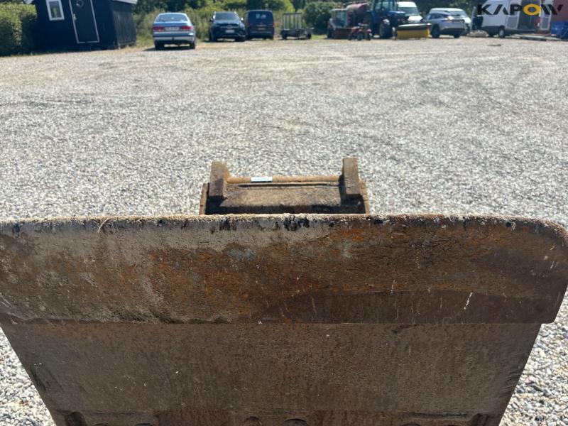 Excavator shovel 13