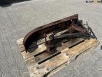 Grapple arm for pallet forks 3