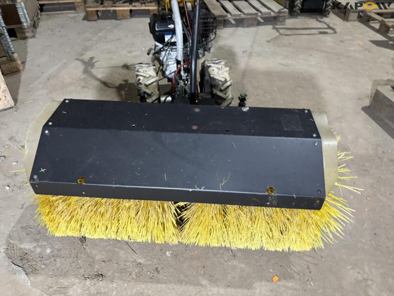 Grillo sweeper 80 cm 10