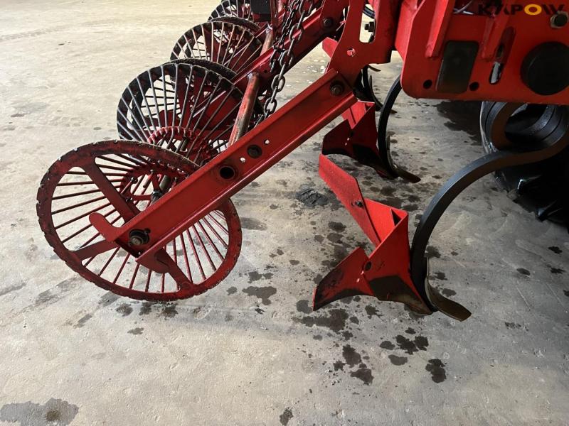 Grimme GL860 compact 8 row potato planter 36