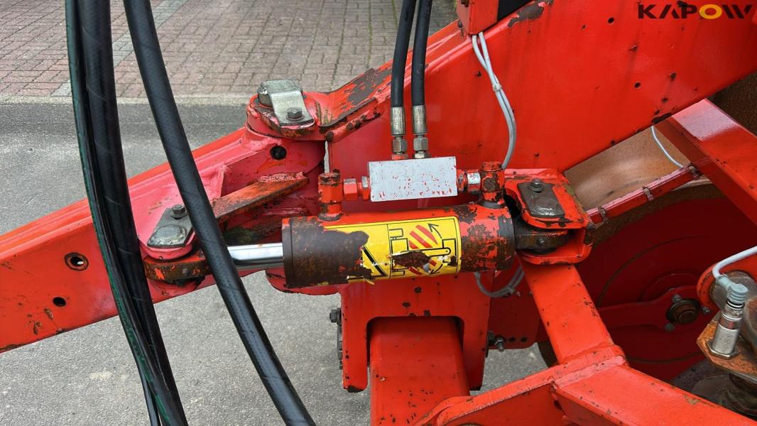 Grimme GZ 1700 DL 1 windrower 37