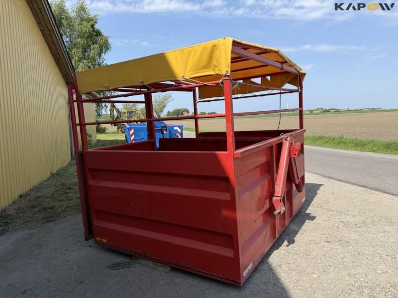 Pig/Cattle box with 3 points 3