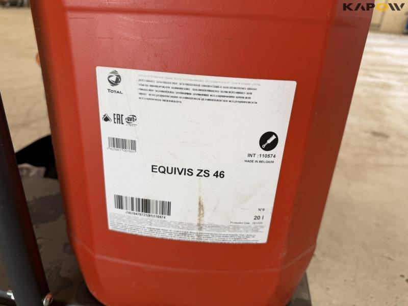 Gulf 15W-40 engine oil with pump and cart 20
