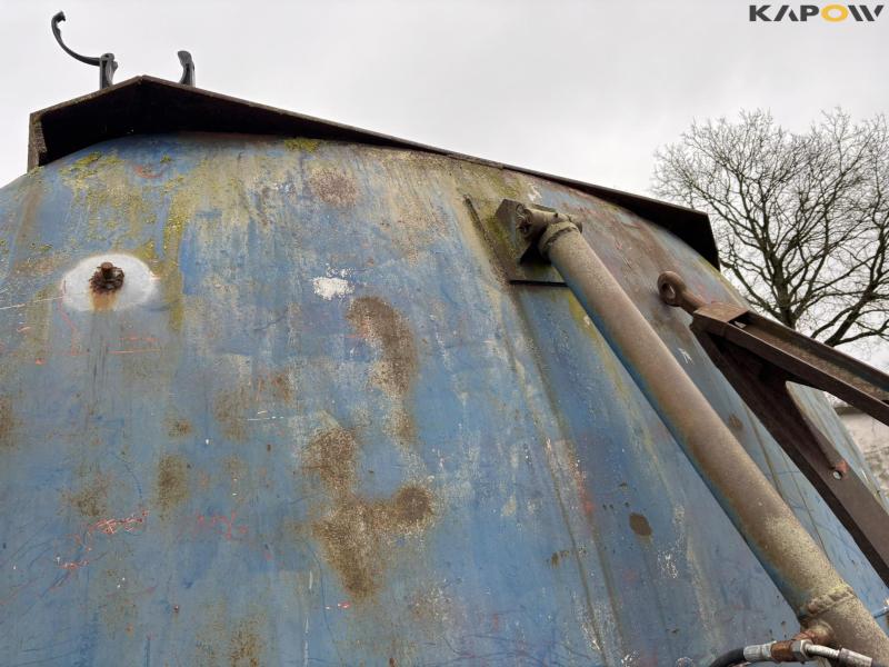 Slurry buffer tank 16