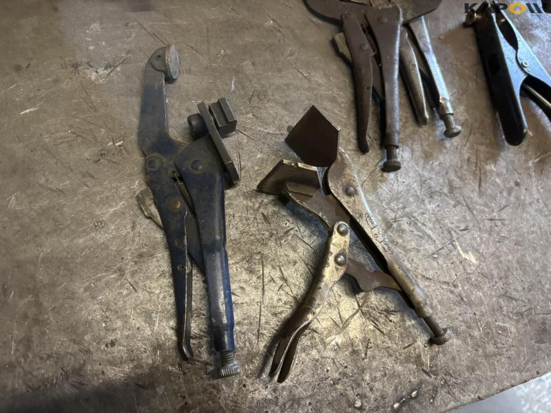 Miscellaneous hand tools 28