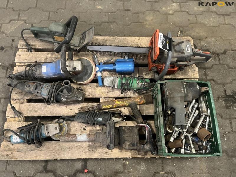 Hand tools and chainsaw 9