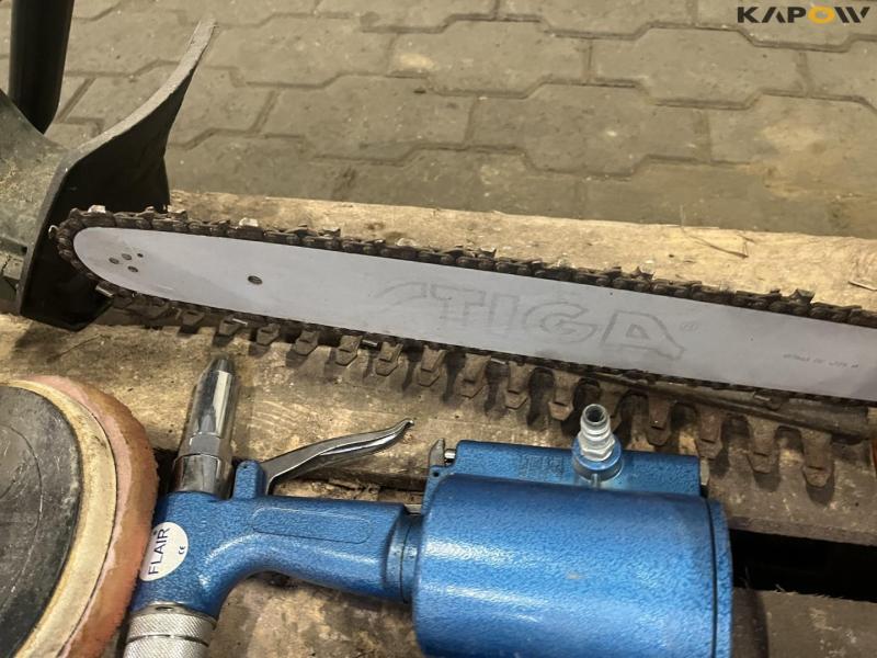 Hand tools and chainsaw 17