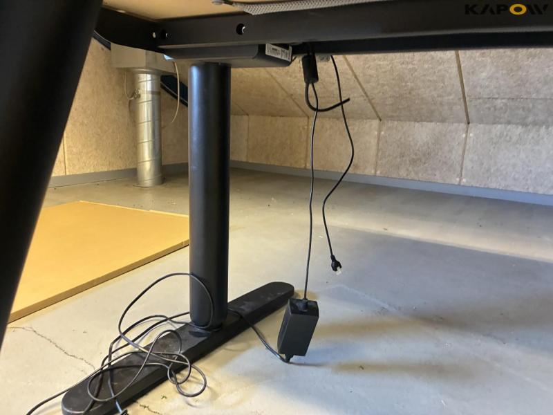 Raise and lower tables and whiteboards 12
