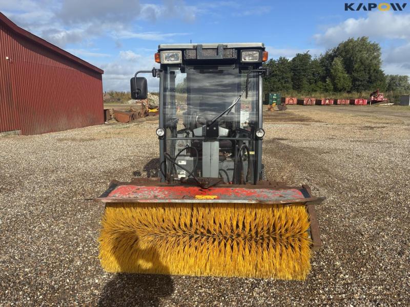 Hako citytrac 4200 tool carrier with broom 2
