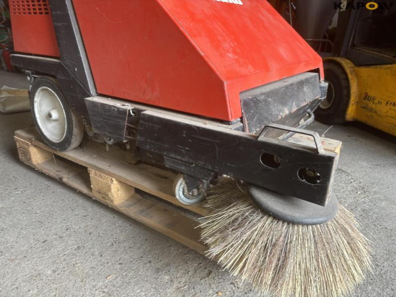 Hako Hamster 800E sweeper 11