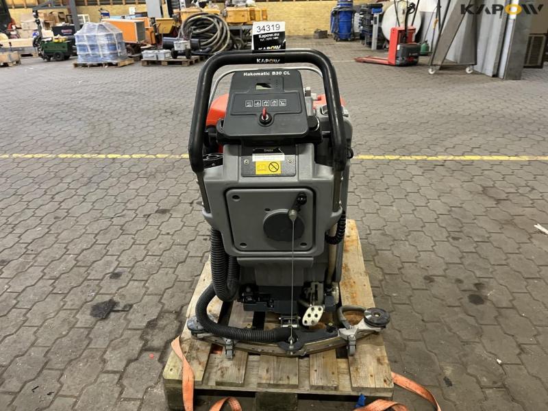 Hakomatic B30 CL floor scrubber 6