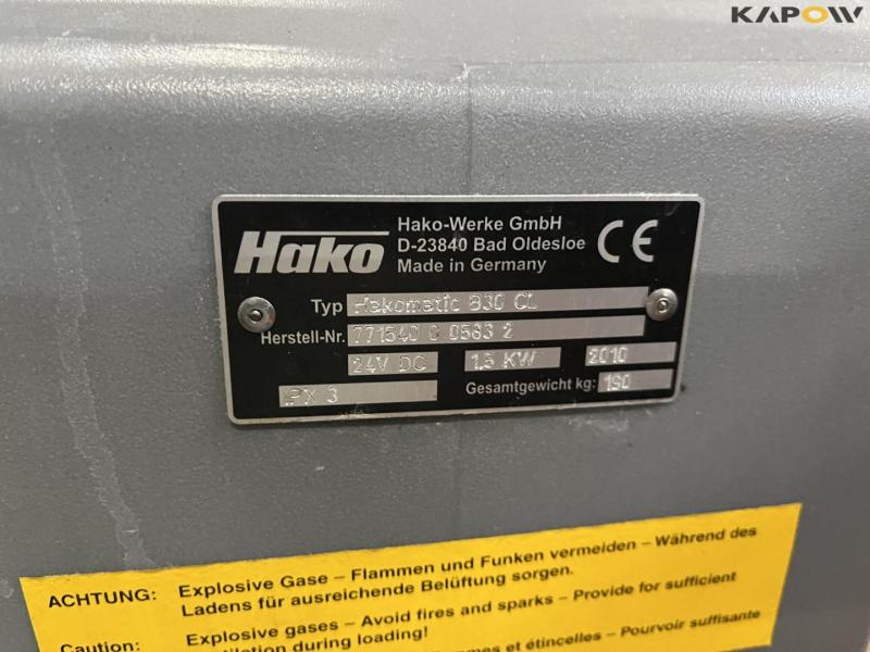 Hakomatic B30 CL floor scrubber 17