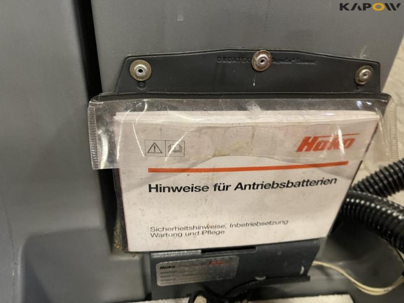 Hakomatic B30 CL floor scrubber 18