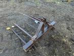 Straw handle for three-point hitch 7