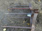 Straw handle for three-point hitch 9