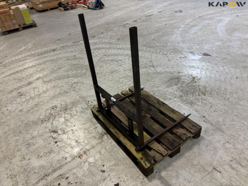 Straw spear with Avant hitch 5