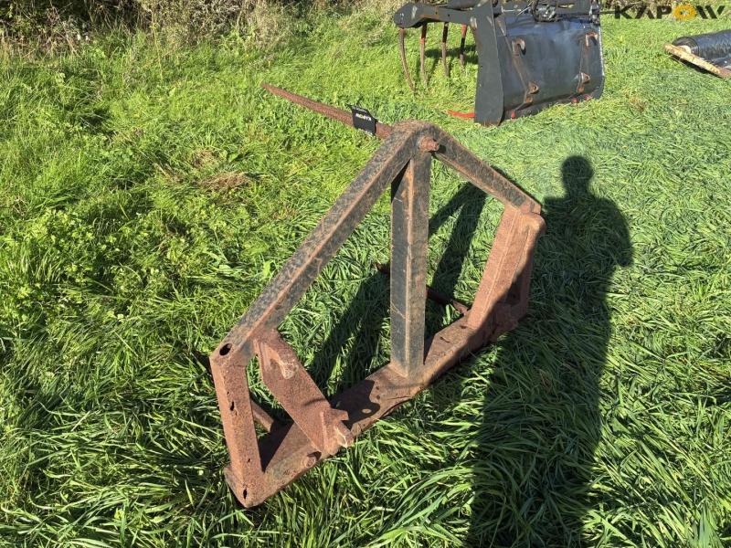 Straw spear with Euro hitch 7