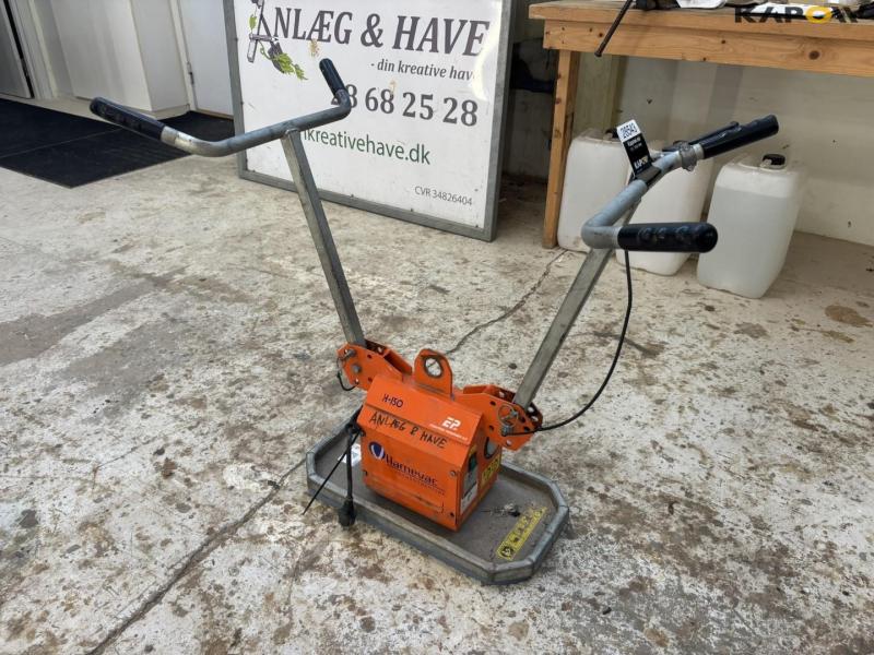 Hamevac VTH-150 vacuum lifter 1
